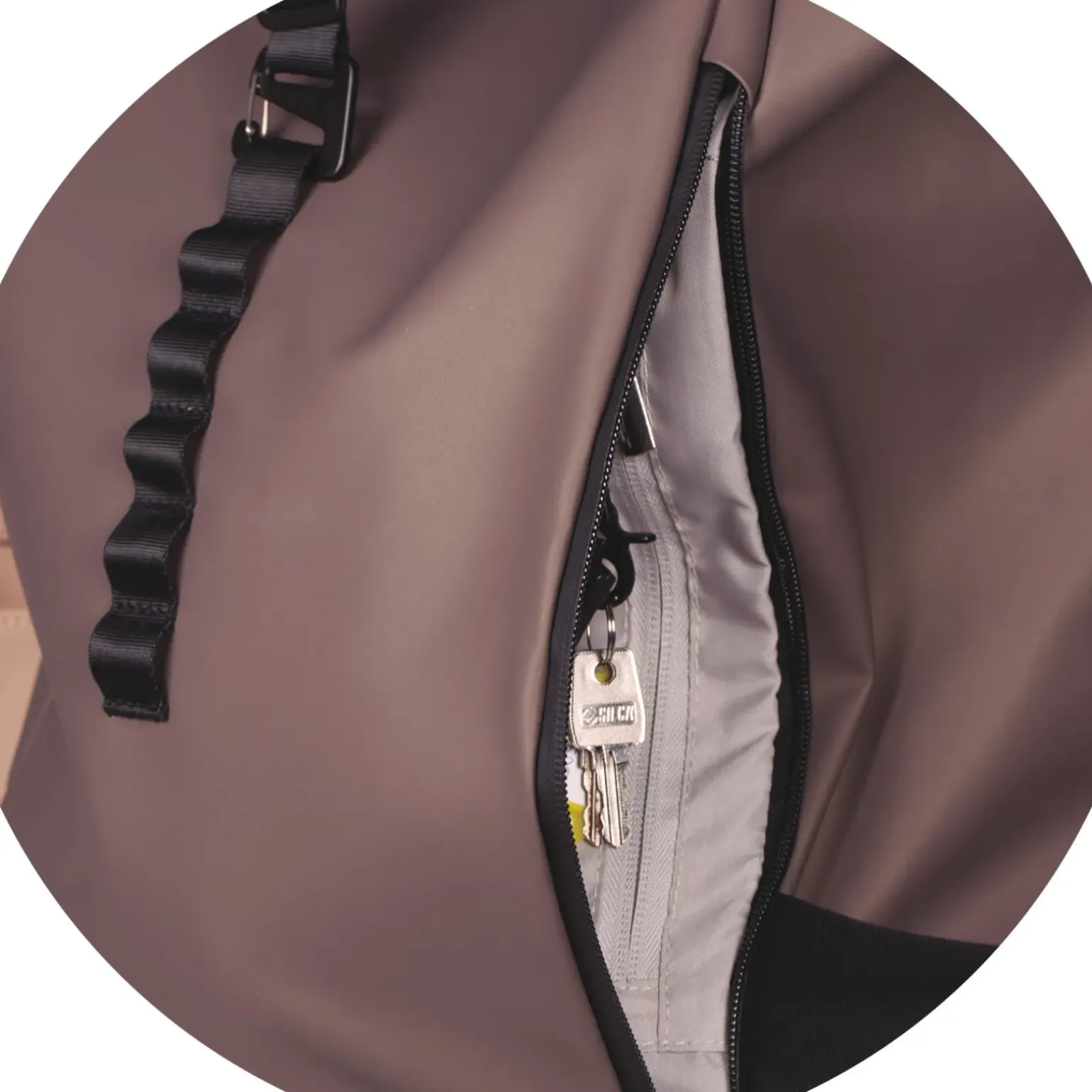 Mochila Roll Top Oxfbag Rpet Castanho Oxford